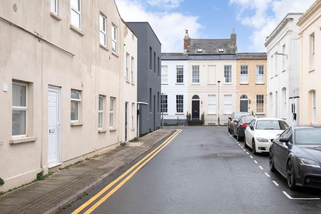 The Races, Portland Place. كيلتنهام المظهر الخارجي الصورة